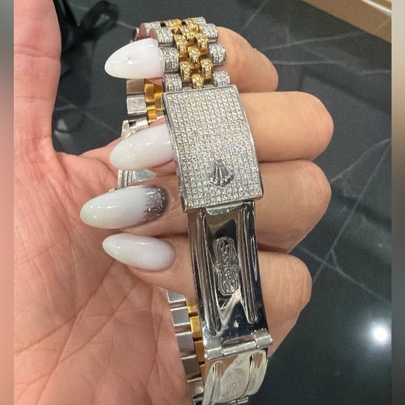 Rolex Women's Watch with Pink Dial and Gold-Silver Accents - Picture 5 of 6